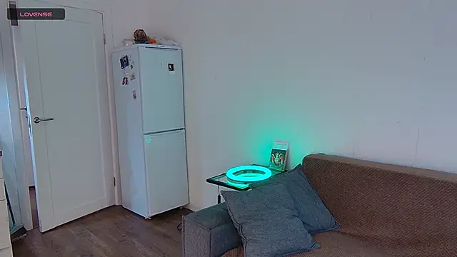 Snapshot of crystal_lilith chatting on October 25, 2025, 12:17 pm crystal lilith online show from October 25, 2025, 12:17 pm