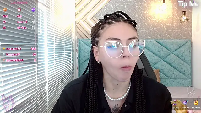april dumont online show from February 24, 2025, 3:31 pm