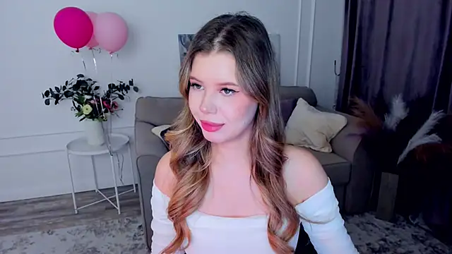 Snapshot of FollowLovee chatting on September 17, 2025, 8:11 pm FollowLovee online show from September 17, 2025, 8:11 pm