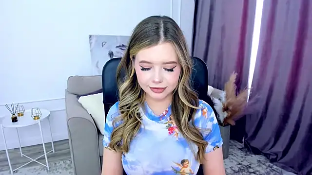 FollowLovee online show from February 27, 2025, 11:39 am