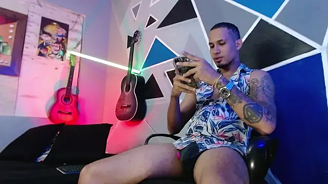 MagnusFrost online show from November 13, 2025, 3:43 am