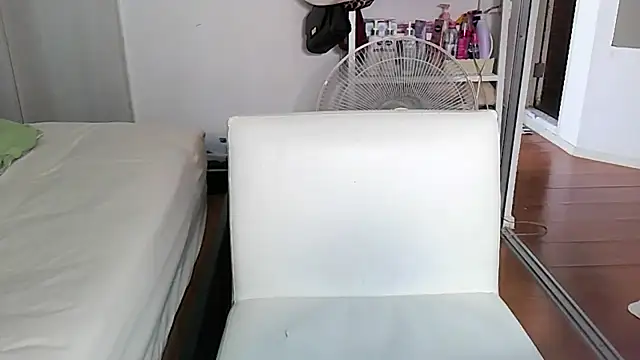 iamMalixxx online show from February 5, 2026, 10:55 am