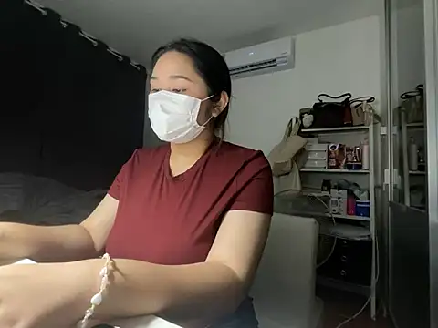 iamMalixxx online show from December 27, 2024, 2:33 pm