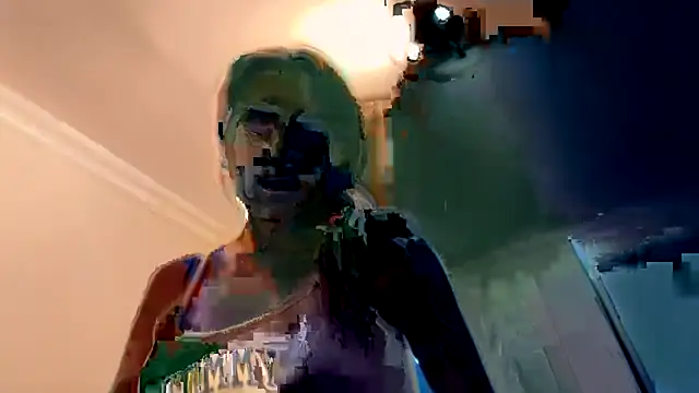 yaprakmericc online show from October 14, 2025, 6:08 pm