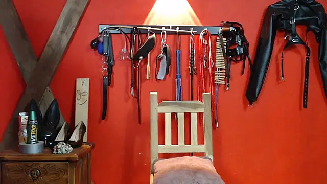 Snapshot of kinky_slave_ chatting on February 5, 2026, 10:05 pm kinky slave online show from February 5, 2026, 10:05 pm