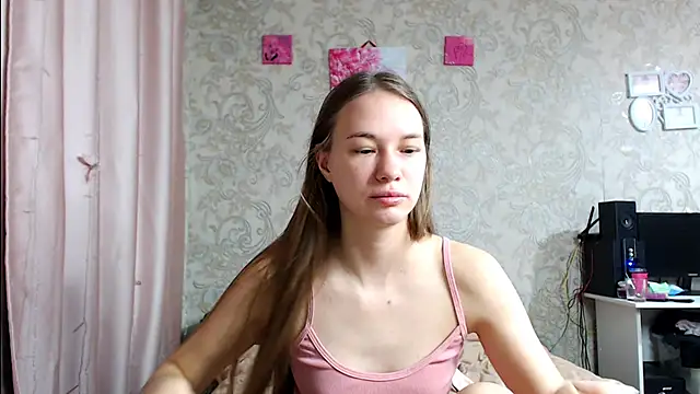 leila bambi  online show from October 22, 2025, 1:10 pm