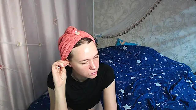 leila bambi  online show from July 26, 2026, 4:03 pm
