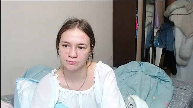 leila bambi  online show from February 11, 2025, 6:22 pm