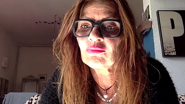 Snapshot of gildamilf chatting on October 4, 2025, 10:50 am gildamilf online show from October 4, 2025, 10:50 am