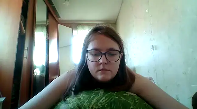DesireMelissa online show from February 17, 2025, 8:19 am