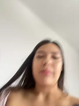 Snapshot of Latina_vanessa chatting on September 27, 2025, 5:19 pm Latina vanessa online show from September 27, 2025, 5:19 pm