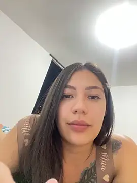 Latina vanessa online show from January 19, 2026, 3:43 am