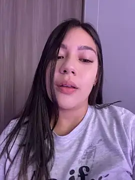 Snapshot of Latina_vanessa chatting on February 4, 2025, 10:24 pm Latina vanessa online show from February 4, 2025, 10:24 pm