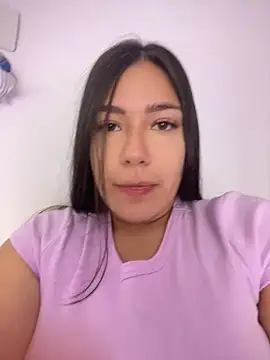 Snapshot of Latina_vanessa chatting on February 24, 2025, 1:24 am Latina vanessa online show from February 24, 2025, 1:24 am