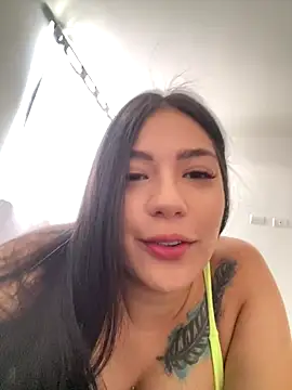 Snapshot of Latina_vanessa chatting on September 17, 2025, 4:20 pm Latina vanessa online show from September 17, 2025, 4:20 pm