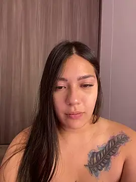 Snapshot of Latina_vanessa chatting on February 12, 2025, 1:19 am Latina vanessa online show from February 12, 2025, 1:19 am