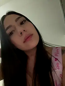 Latina vanessa online show from November 12, 2025, 1:43 am