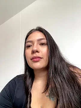 Latina vanessa online show from December 21, 2025, 3:57 pm