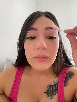 Snapshot of Latina_vanessa chatting on October 4, 2025, 2:07 pm Latina vanessa online show from October 4, 2025, 2:07 pm