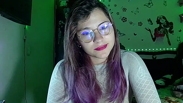 Snapshot of Elith_20 chatting on October 14, 2025, 4:57 am Elith 20 online show from October 14, 2025, 4:57 am