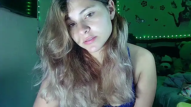 Snapshot of Elith_20 chatting on September 30, 2025, 3:12 am Elith 20 online show from September 30, 2025, 3:12 am