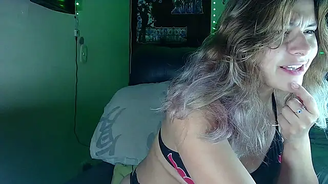 Snapshot of Elith_20 chatting on September 18, 2025, 3:53 am Elith 20 online show from September 18, 2025, 3:53 am