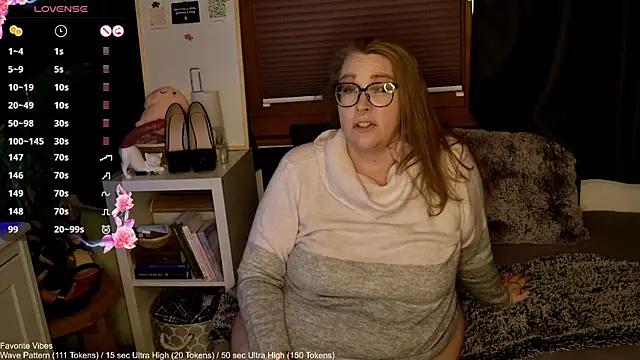 Big Beautiful MILF online show from December 17, 2025, 9:20 pm