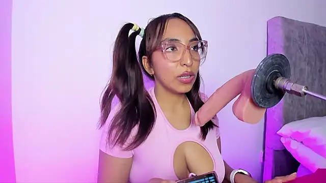 Leticia brownn1 online show from March 19, 2026, 7:36 pm