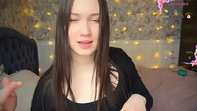 ChloeMillerMeow online show from March 13, 2025, 6:12 pm