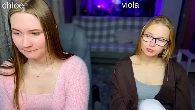 Snapshot of ChloeMillerMeow chatting on October 6, 2025, 7:47 pm ChloeMillerMeow online show from October 6, 2025, 7:47 pm