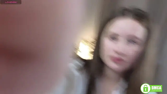 Snapshot of SquirtBabee chatting on September 28, 2025, 4:03 pm SquirtBabee online show from September 28, 2025, 4:03 pm