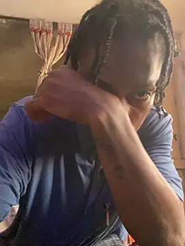 Larry-n-clouds online show from December 5, 2025, 1:10 pm