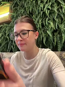 RinaCat online show from March 5, 2025, 8:32 am