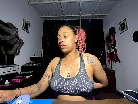 Snapshot of Cata_Blue__ chatting on September 29, 2025, 3:50 pm Cata Blue online show from September 29, 2025, 3:50 pm