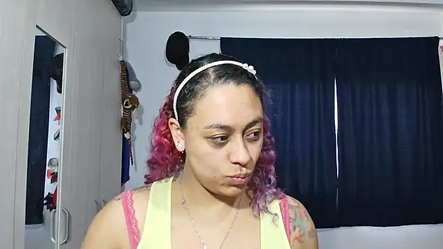 Cata Blue   online show from February 10, 2025, 2:16 pm