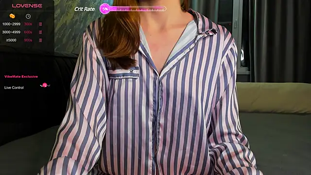 laflamebella online show from December 3, 2024, 4:22 pm