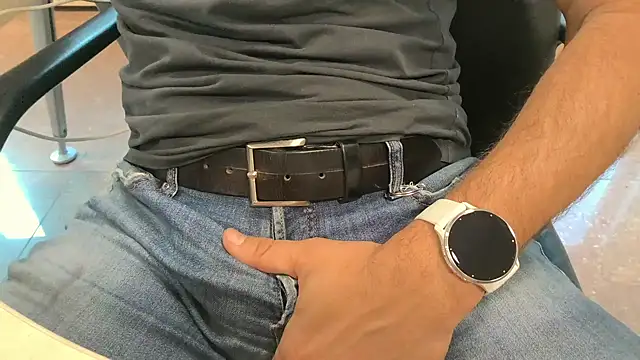 alessandroman2114 online show from October 10, 2025, 4:08 pm