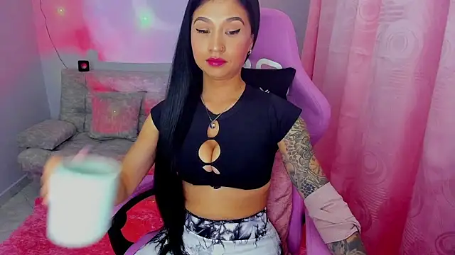 nahomekuperch online show from February 27, 2025, 2:03 am