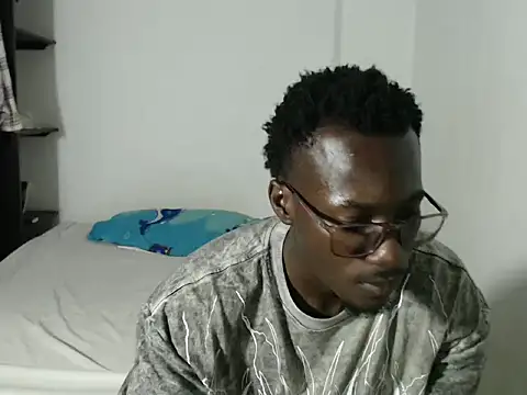  Lowmaypalacios online show from March 23, 2026, 3:06 am