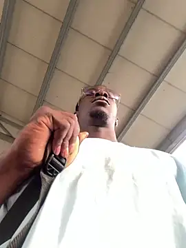  Lowmaypalacios online show from March 31, 2026, 12:51 pm