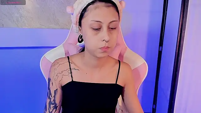 SharonBoone online show from March 4, 2025, 3:33 am