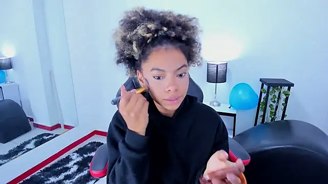 stacie  rouse online show from February 5, 2025, 3:55 am