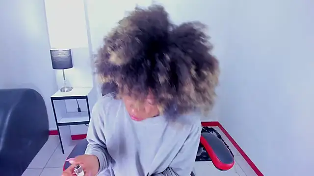 stacie  rouse online show from March 4, 2025, 4:38 am