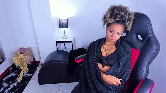 stacie  rouse online show from February 13, 2025, 10:55 am