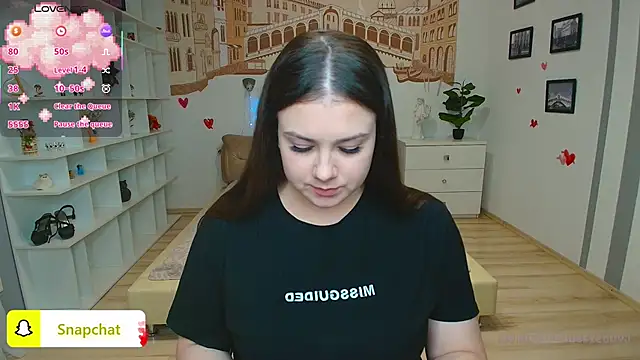 AnettaMilder online show from April 16, 2026, 5:41 am