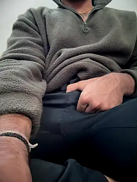 Snapshot of mrtoy121 chatting on November 28, 2025, 6:13 am mrtoy121 online show from November 28, 2025, 6:13 am