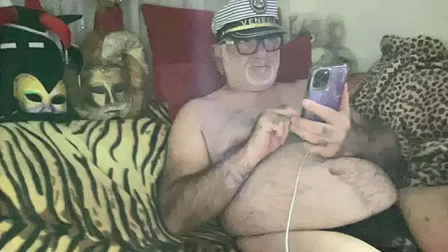 EroticVenetian online show from September 17, 2025, 9:39 pm