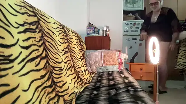 EroticVenetian online show from November 21, 2025, 7:07 am