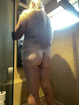 EroticVenetian online show from July 6, 2026, 8:43 am