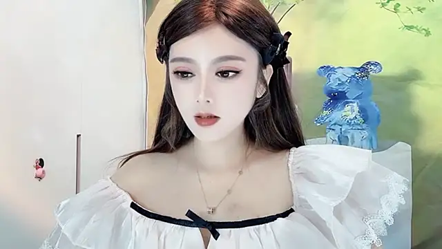 Snapshot of VIWVI chatting on March 12, 2025, 2:30 am VIWVI online show from March 12, 2025, 2:30 am